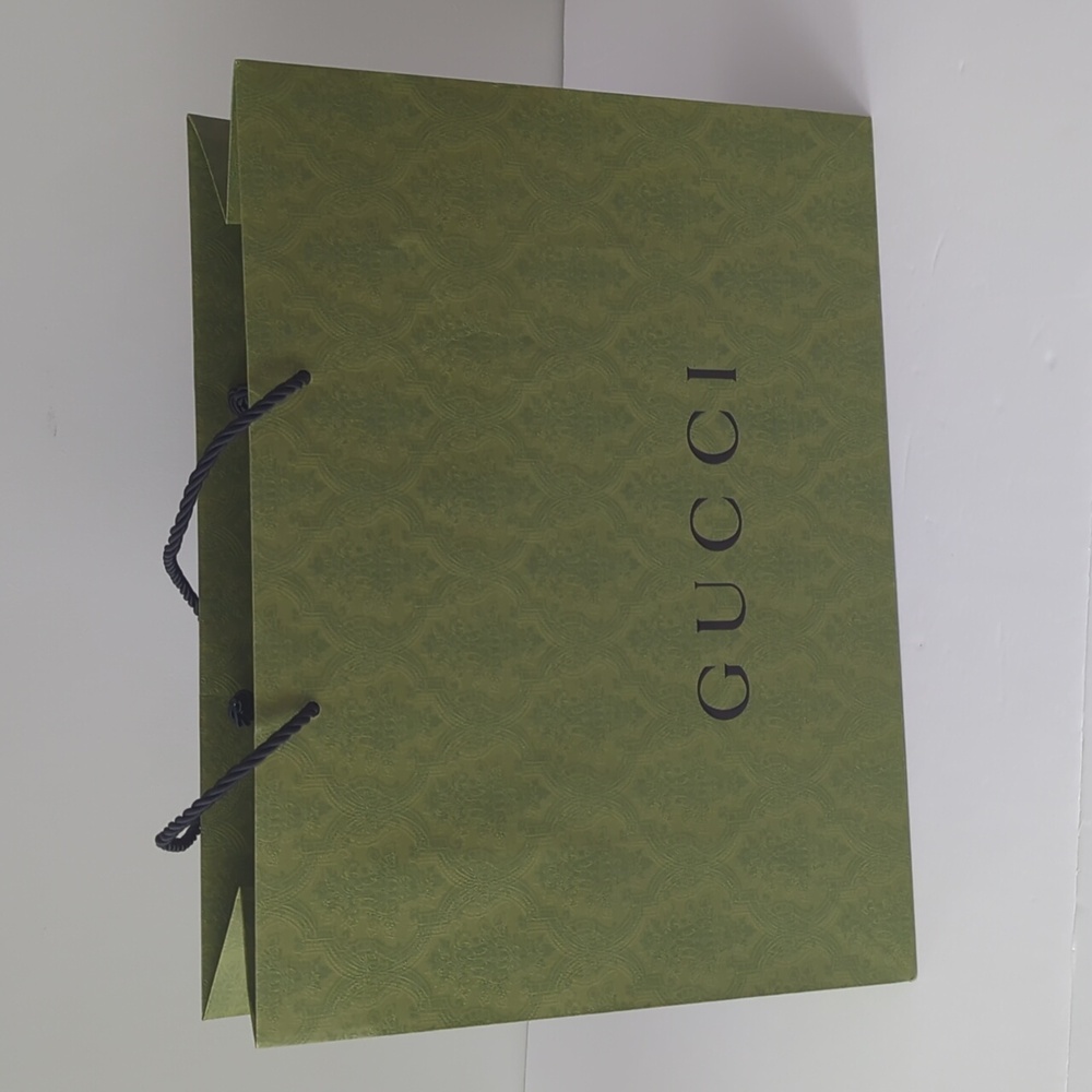 GUCCI Empty Embossed Logo Paper Shopping Bag Tote XL Green Authentic Staging